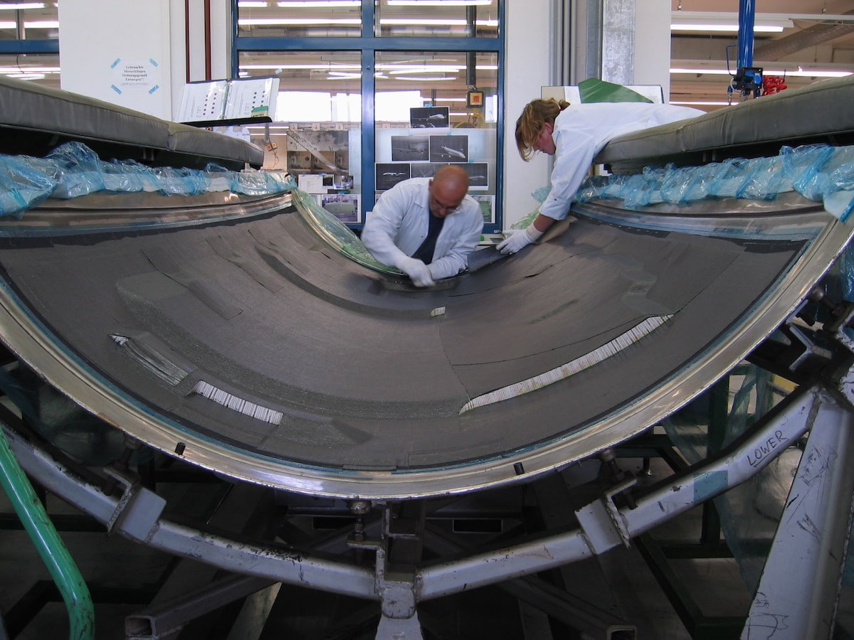 Lasers de positionnement et lasers de projection pour applications composites