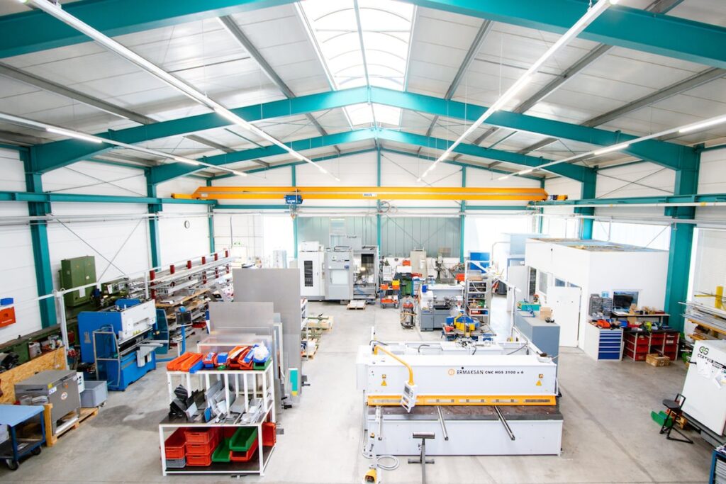 Die Produktionshalle von SL Laser