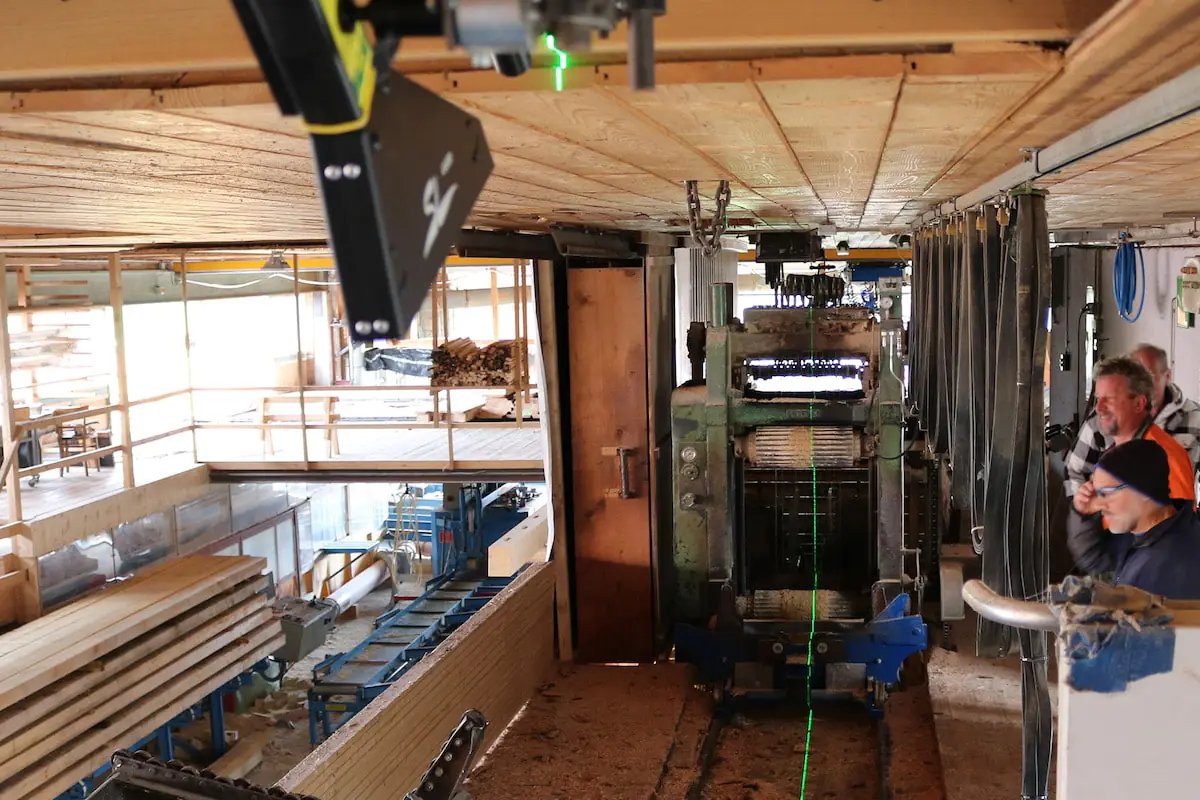 Le travail du bois avec un laser linéaire